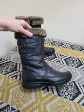 EUC Womens Black Clarks Cushion Soft Leather Mid Calf Stretch Boots Size 4 EU 37