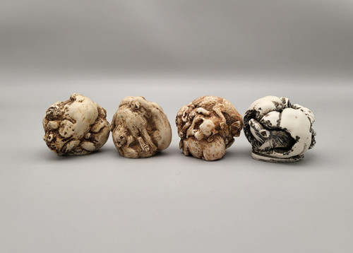 Four netsuke animal - -,