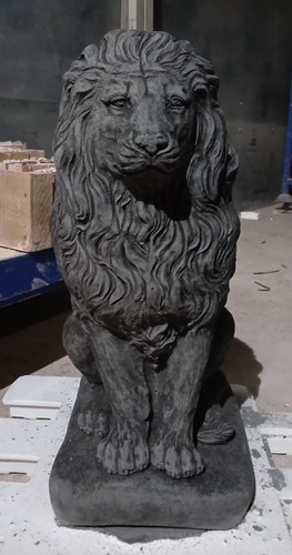 Large lion statue - large,