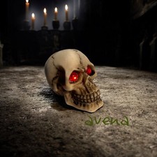 Resin Skull With Red Crystal Eyes Decorative Ornament 4.5cm Halloween Ornament