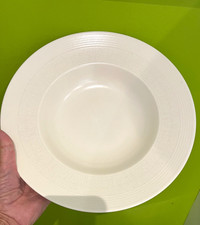 1 X WEDGWOOD STONEWARE PASTA SOUP SERVING BOWL  12” PAUL COSTELLOE