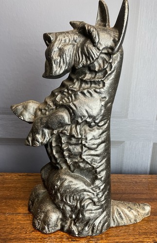 Vintage large heavy black - large, cast