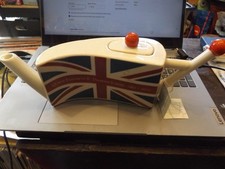 Tony Carter Teapot - Queen