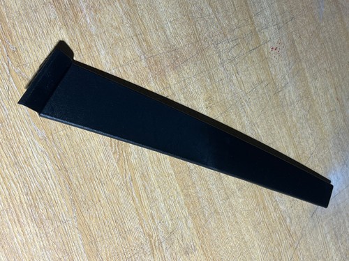 Front door moulding trim right - front,