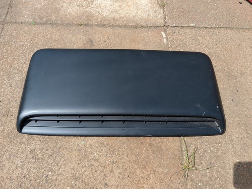 Isuzu trooper bonnet - bonnet, vent