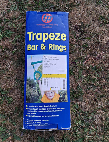 Green plastic trapeze - tp, bar
