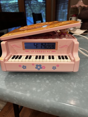 Hello kitty grand piano - kitty,