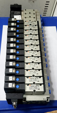 SMC 16 PORT VALVE MANIFOLD W/ X12 VZS3150-5FZ-Q SOLENOID VALVES (BR3.6B6)