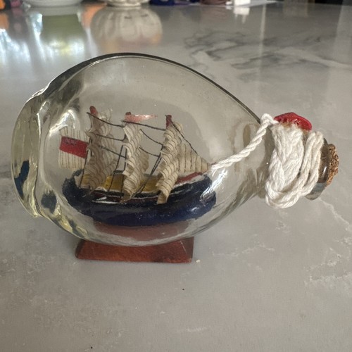 Small ship bottle dimple - small,