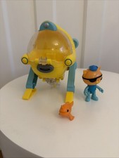 Octonauts Gup U with Kwazii and Frog Fish Figure