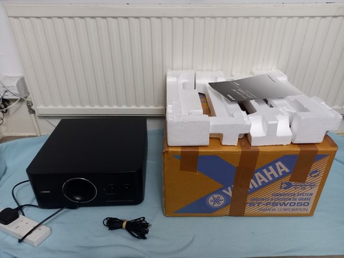 Boxed black 100w active yamaha - active,