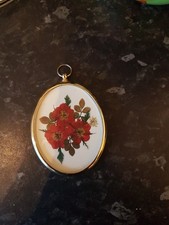 Miniature Red Roses oval No