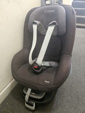 Maxi-Cosi Pearl Car Seat + FamilyFix ISOFIX Base