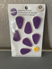 NEW Wilton large flower Icing