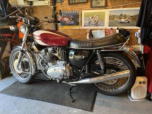 Triumph trident t160 - triumph,
