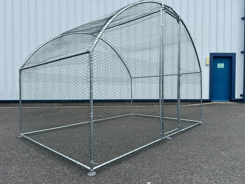 Metal cage run - metal, cage/