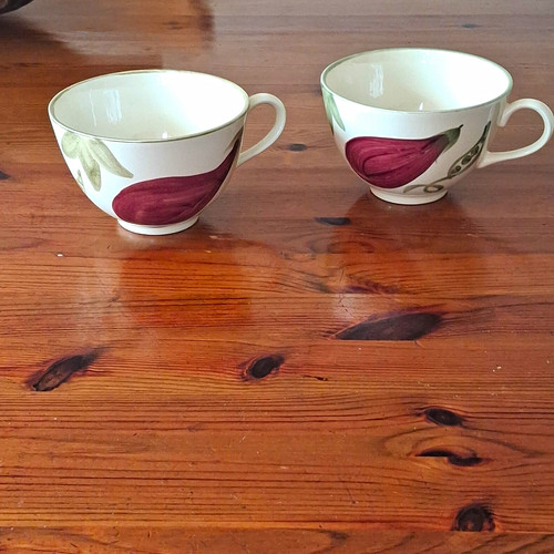 Poole pottery hand painted - hand,