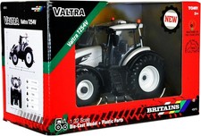 Britains 1:32 Valtra T4 Tractor