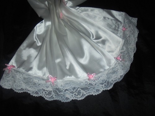 Stunning silky satin half - stunning,