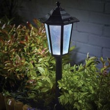 Gardman Solar Traditional Uffington Post Light + Motion Sensor
