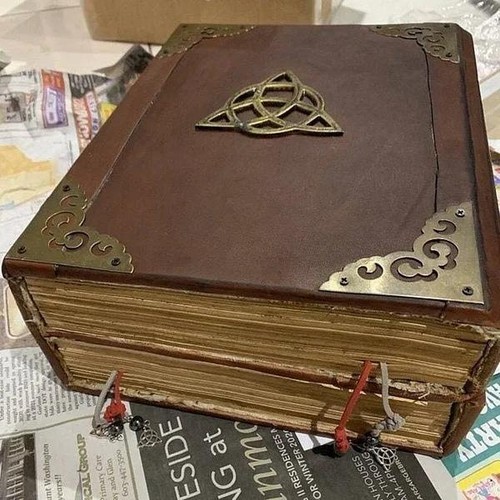 Charmed book shadows green - charmed, of