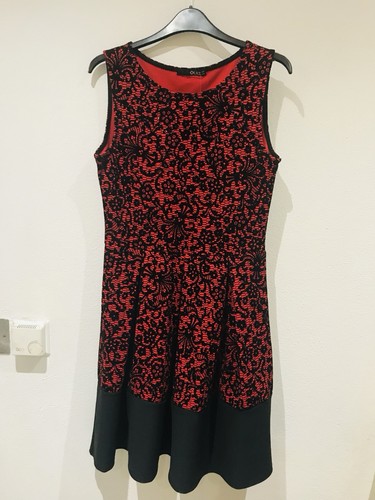 Red black lace floral - /,