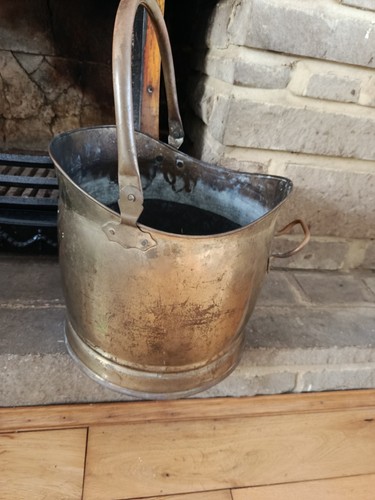 Brass coal scuttle desc - brass,