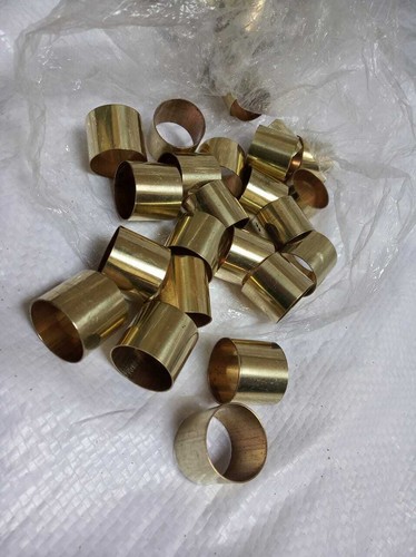 Lot pecs solid - solid, brass