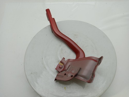 Suzuki swift bonnet hinge - suzuki,