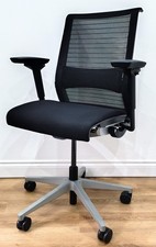 Steelcase Think V1- Ergonomic Office Chair – Black fabric, adjustable