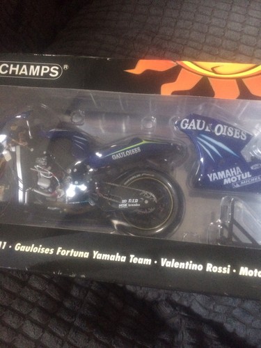 Code valentino rossi 12 - valentino,