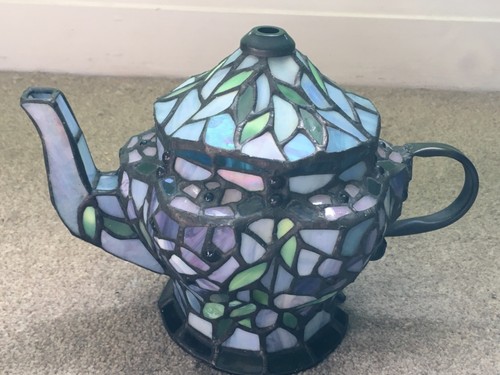 Tiffany style lamp shade