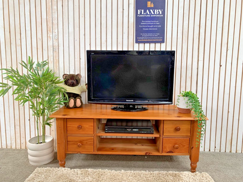 Vintage ducal style solid - style, pine