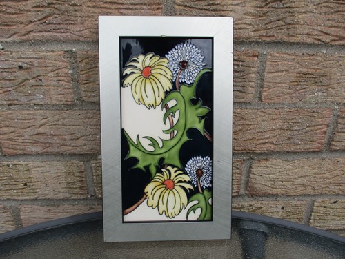 Moorcroft daisy may - ,