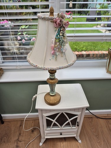 Very pretty shabby chic - shabby,