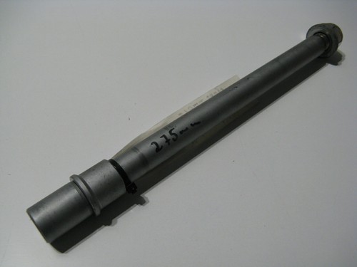 Rear thru axle - rear,