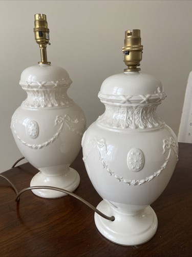 Royal creamware lamps pair - -,