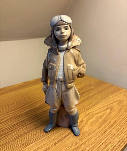 Lladro little pilot - pilot”, 6451