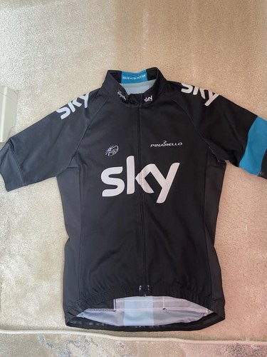 Rapha sky pro cycling team - pro,