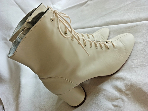 Women ivory leather - ivory, short