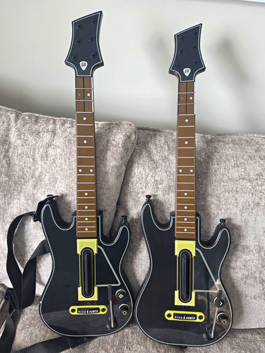 Guitar hero wireless - guitar,