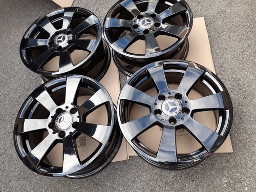 Genuine black mercedes b - 4x,