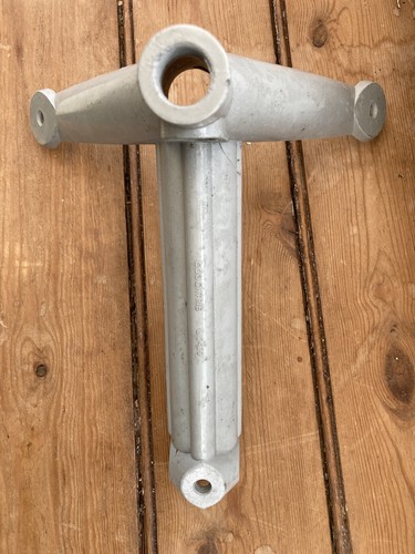Coughtrie corner bracket - corner, light