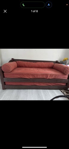 Single guest bed - guest, with