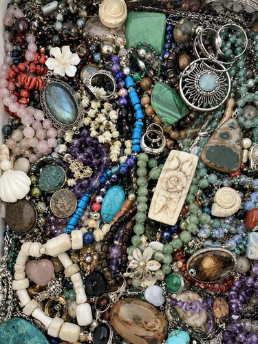 Costume jewellery job - job, lot