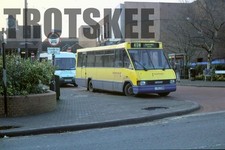 35mm Slide Southlands Optare Metrorider MR15 L195DDW 2002 Original