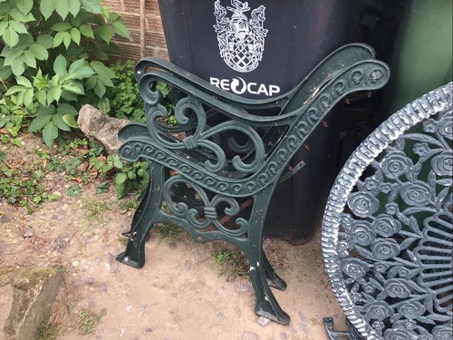 Pair cast iron garden - pair(2),