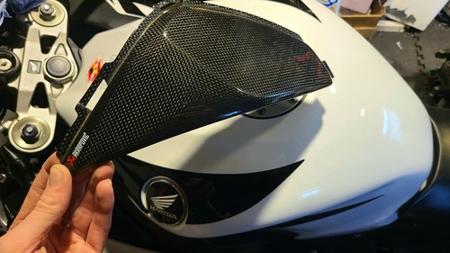 Akrapovic carbon fibre - akrapovic,