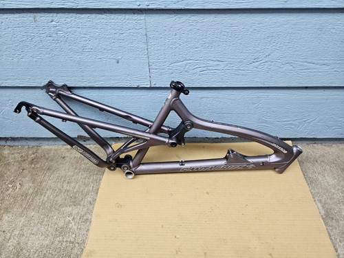 Santa cruz nomad full - cruz,