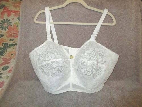 Vtg pointy bullet bra size - vtg,